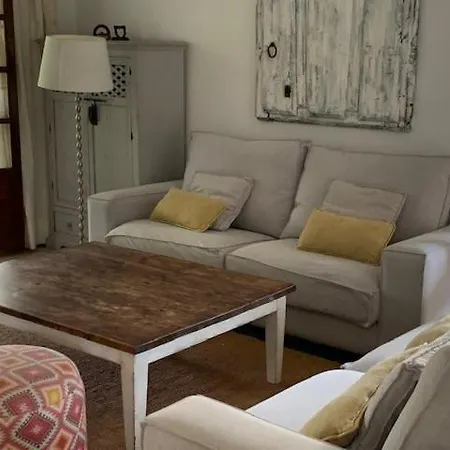 With A Garden * 埃斯特波纳